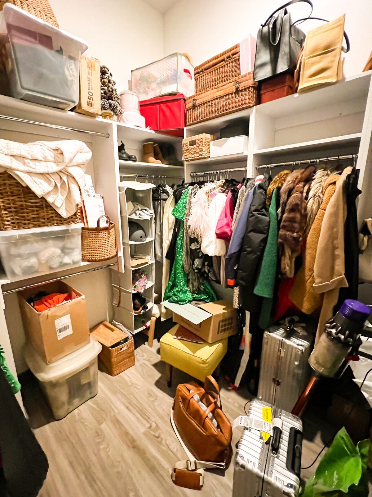 Closet shame room